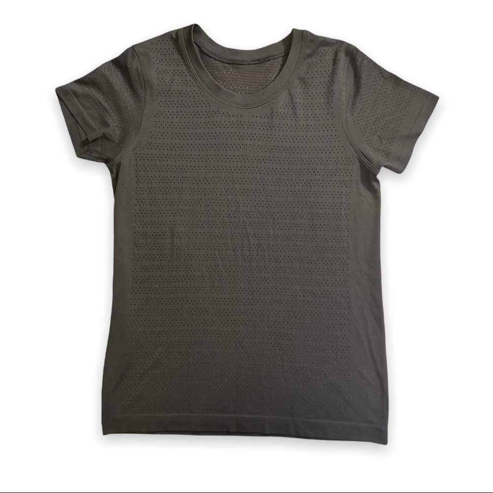 Lululemon • Black Breeze By Short Sleeve Tee - Picture 4 of 6